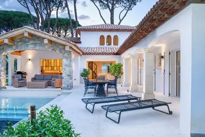 Image de Villa de prestige - Charme, confort, tranquillité