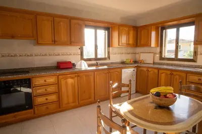 Image de Maison de vacances 'Llenaire Gran Beach House' avec vue montagne, Wi-Fi et climatisation