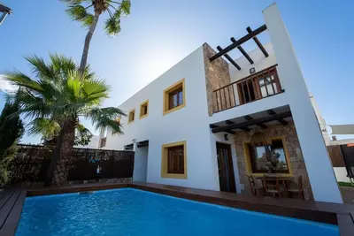 Image de Villa Aura 1 Web – Townhouse with private pool near Ibiza Town and Talamanca