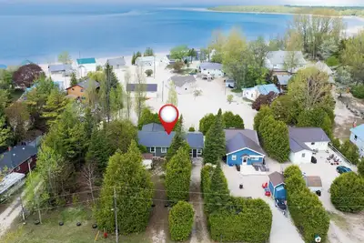 Image de Cedar Shore - King Bed!