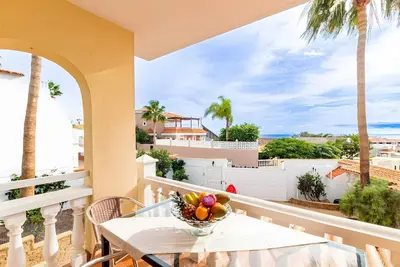 Image de Villa de vacances « Spacieuse Victoria Piscine Chauffée » avec vue mer, Wi-Fi et climatisation