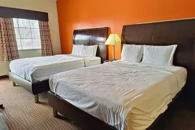 Image de 2 Units | Adventure-Ready Gonzales Inn | Modern Stay for Comfort & Value