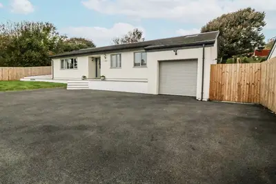 Image de The Willows, pet friendly, country holiday cottage in Trearddur Bay