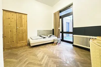 Image de Spacious group accommodation for 12 people. Ideal for professionals or expats.