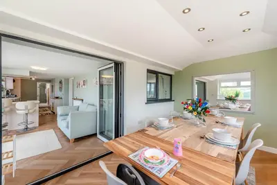 Image de 5 Bed in Mynyddygarreg (oc-c32367)