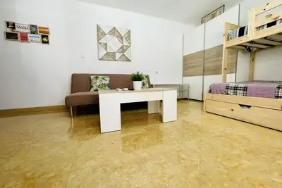 Image de Studio Rénové à 200m de la Plage avec Terrasse à Salou - Idéal Familles!