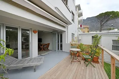 Image de Cozy 2-Bed Apartment Below Table Mountain