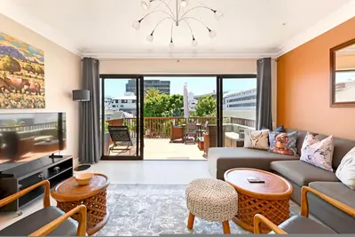 Image de Sunny Sea Point Apartment with Private Balcony
