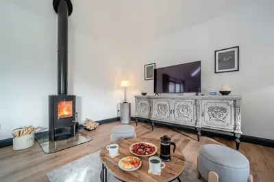 Image de 5 Bed in Galston (oc-s33451)