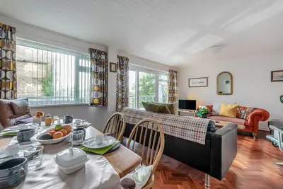 Image de 2 Bed in Tenby (oc-t33804)