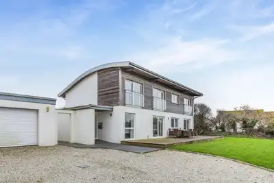 Image de 4 Bed in Widemouth Bay (oc-s34119)