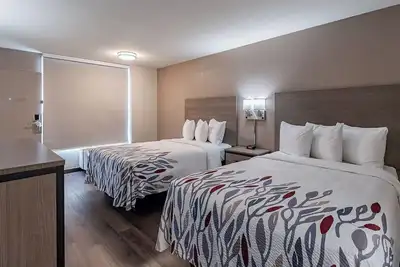 Image de Three 2 Queen Bed Units—Clean, Spacious & Ideal for Families or Friends