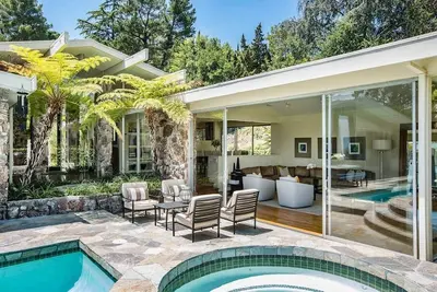 Image de Hollywood Hills Mid-Century Modern