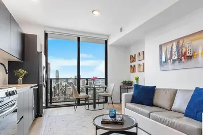 Image de Mvr – Early Bird Promo: Studio with Iconic Views!