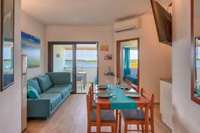 direkt am Strand by Interhome