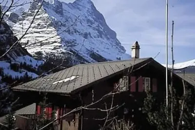 Image de Chrinnenhorn 4 Bett Wohnung by Interhome