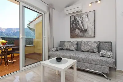 Image de Charmantes Appartement in Baška mit Eigenem Balkon by Interhome