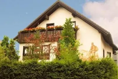 Image de Gemütliche Ferienwohnung im Thüringer Wald by Interhome