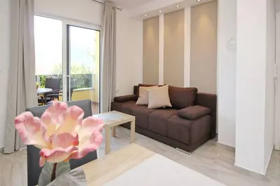 Image de Tolles Appartement in Baška mit Eigenem Balkon by Interhome