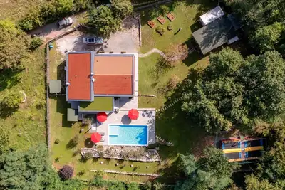 Image de Red House Kraj Drage - Grüne Oase der Ruhe by Interhome