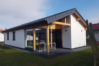 Image de N7 Haus mit Terrasse und Garten an der Nordsee by Interhome