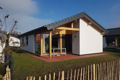 Image de N5 Eingezäuntes Ferienhaus mit ebenerdiger Dusch by Interhome