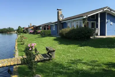 Image de direkt am Binnensee mit eigenem Steg by Interhome