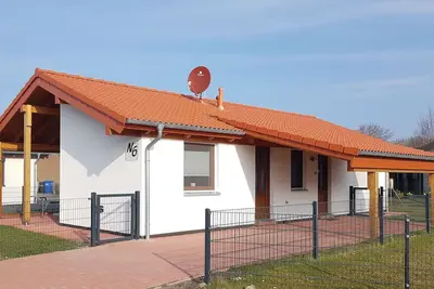 Image de N6 Ferienhaus mit Garten in Eckwarderhörne by Interhome