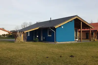 Image de E21 Freistehendes Haus mit Garten und Deichblick by Interhome