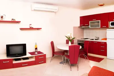 Image de Moderne Ferienwohnung mit Meerblick by Interhome