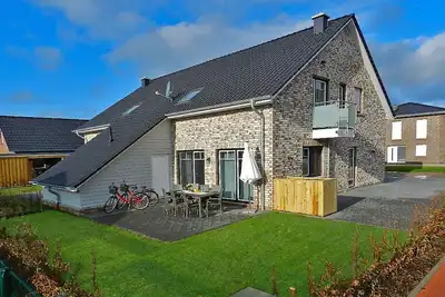 Image de in Burhave mit Großer Terrasse by Interhome