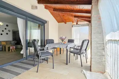 Image de \"Ines A5\" mit Balkon by Interhome