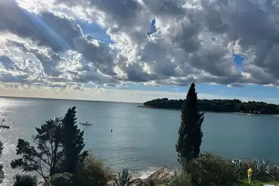 Image de Apartment Marijana mit Meerblick by Interhome