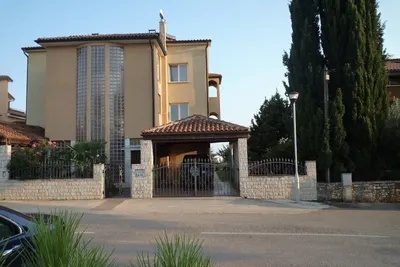 Image de Apartments Grgic by Interhome