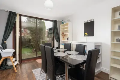 Image de Kostenloses Parken Perfekt für lange monatliche Aufenthalte Für 6 Personen by Interhome