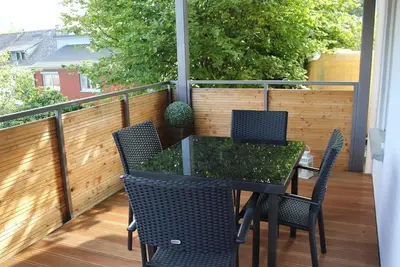 Image de Schiefer Blick, Wohnung mit Terrasse und Balkon by Interhome