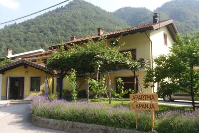 Image de Wohnung Lapanja 2 mit Gemeinschaftsgarten by Interhome