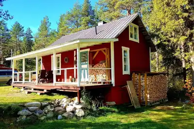 Image de Charmantes Ferienhaus in der Wildnis Lapplands by Interhome