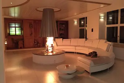 Image de Luxus Ferien-Loft Atrium -X- by Interhome