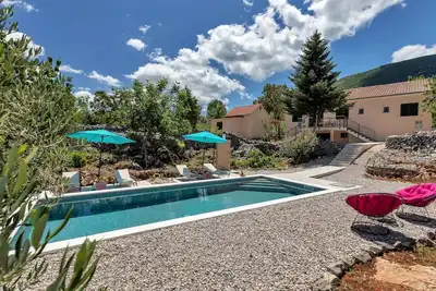 Image de in Rašćane mit Beheiztem Pool by Interhome