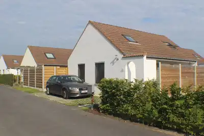 Image de Ruhig gelegenes Ferienhaus in De Haan by Interhome