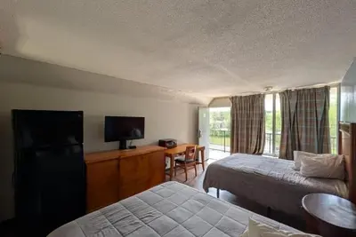 Image de Quiet Retreat Near Johnson Mountain – 3 Rooms Available