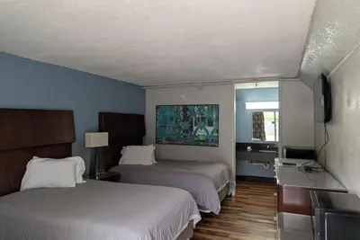 Image de Affordable Room Close to Dining, Hiking, + Local Scenery