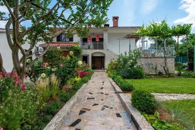 Image de Appartement Vinez by Interhome