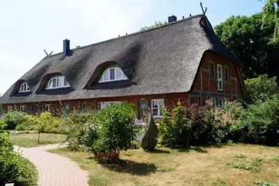 Image de Reethaus Mertinat ''For Six'' mit Meerblick by Interhome