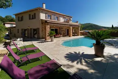 Image de mit eigenem Pool by Interhome