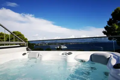 Image de Luxuriöses Penthouse mit Meerblick und Sauna by Interhome