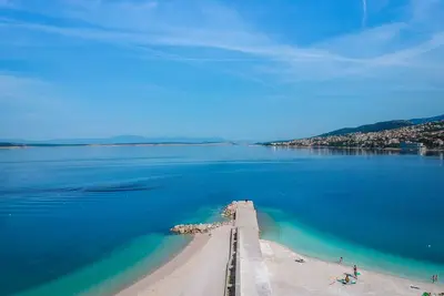 Image de Wohnung für 5 Personen mit Ac und Parkplatz by Interhome