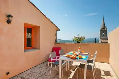 Image de Morard - Bonnieux Appt 2. Etage by Interhome