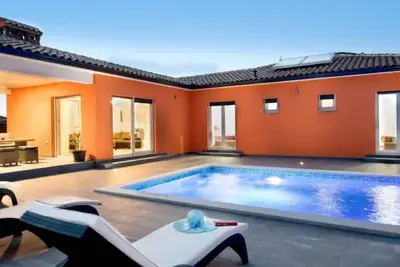 Image de Haus Stella in Kapelica, Istrien mit privatem Pool by Interhome